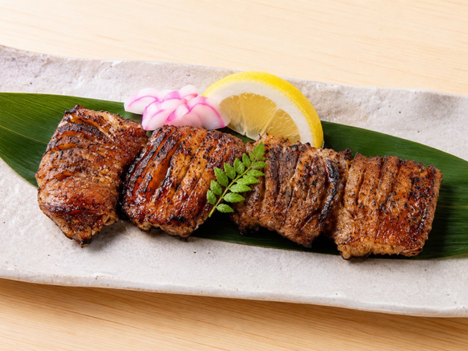 ヒレナマズの山椒焼き